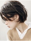 顔周りレイヤーカットくびれヘアミルクティーベージュカラー