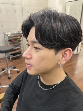 メルシー トータル ブランディング サロン(merci TOTAL BRANDING SALON) メンズ刈り上げセンターパート
