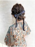 ちょっとレトロなミドルお団子ヘアは首元スッキリで夏にお勧め♪