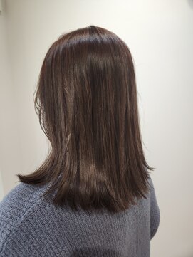 【ameri　akari】ラベンダーグレージュ/外ハネ/切りっぱなし