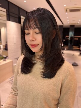 ステア ケース(stair case) 韓国ミディアムレイヤーカットダークブラウンカラー