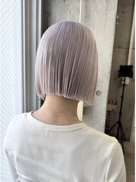 ムード(mood) ホワイトカラー/ハイトーン/ブリーチ/ボブ/ダブルカラー