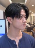 黒髪ツーブロックセンターパートパーマワックスなしダウンパーマ