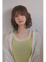 スリー スタンド(THREE STAND)&nbsp;大人ウェーブ/ボブパーマ/レイヤー/ベージュ