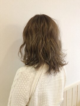 ネオリーブエム(Neolive em;) neolive em フォギーベージュ☆