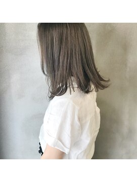 ミント(mint) グレーで赤み除去！スモーキーなカラー！