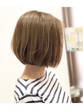カーサインフィニテイ Hair Design caRsa INFINITY 勝手に内巻きグラデーションボブ