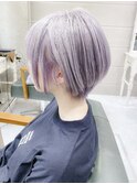 バレイヤージュアッシュカラーツヤ感ノーブル前下がりショート
