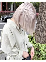 スリー(three)&nbsp;White