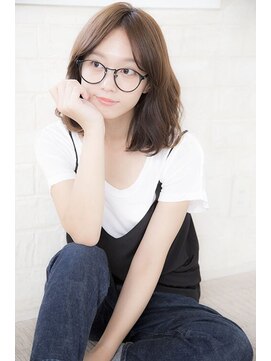 ガーランド (Garland) ［Garland/表参道]☆エアリーな質感ウェーブミディアム☆