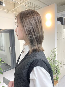 アルマバイロサ(ALMA by ROSA) 大人グレージュボブ/担当rui