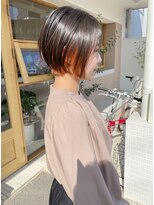 モカヘアー(mocha hair)&nbsp;ショートボブ/インナーカラー/オレンジカラー/耳かけ/韓国風