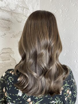 プライズ アイリス 池袋東口店(prize Iris) イルミナカラーベージュ