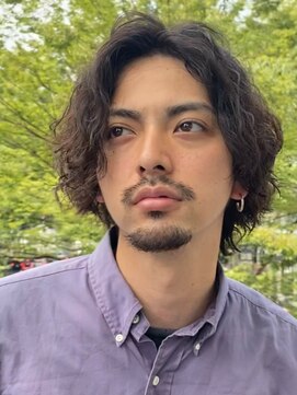 オルト(Altn) 大人の黒髪ミディアムロング波巻きパーマツイストスパイラルヘア