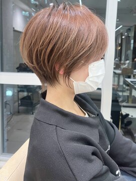 アンド ストーリーズ(&STORIES) 前下がりショート/絶壁解消/30代/40代【橋本】