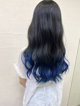 ミニム ヘアー(minim hair) 【minim×日比】ロングヘア×裾カラーブルー