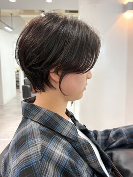 グランドライン(GRAND LINE) 黒髪前髪長めのショートヘア