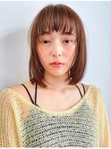顔周りレイヤー オレンジブラウン ボブ 重めバング