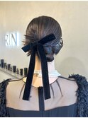 結婚式お呼ばれヘア　シンプルタイトシニヨン　カチモリヘア