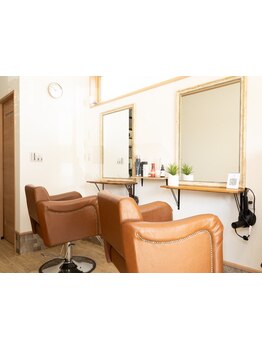 経験豊富なスタイリストがご来店から退店までしっかりと対応致します。