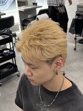 オーバルバイアピッシュ(OVARL by apish) フェザーショート／メンズハイトーン／ブロンドヘア