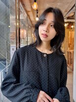 ヒュージ 表参道(huge)&nbsp;レイヤーカット/ミディアムレイヤー/顔周り/ニュアンスパーマ