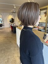 ジジ フルアヘッド(Gigi fullahead)&nbsp;ショートボブ×ほんのりくすみベージュ
