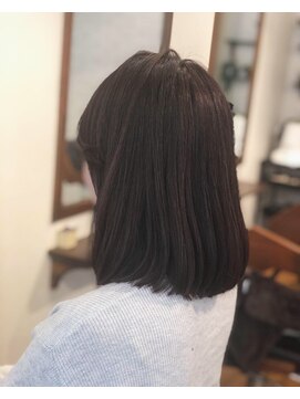 ガーネット(Garnet) ツヤ髪シンプルボブ