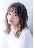イヤリングカラー切りっぱなしネオウルフウルフパーマ濡れ髪