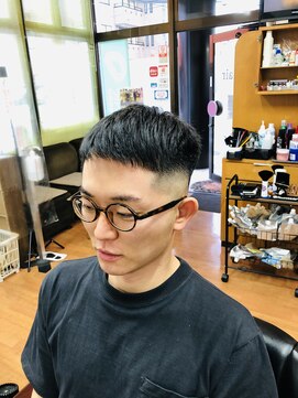 ワイズヘアーサカモト(Y’s hair sakamoto) 前髪パッツンのクロップヘアー♪