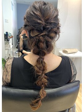 リラヘアー(Rela hair) アップスタイル