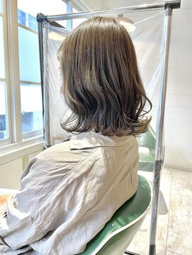 リーフ 王寺店(LEAF≠) 大人可愛いナチュラルボブ/オリーブカラー