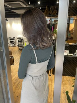 アルカナ 明治神宮前原宿(ARCANA) 外国人風カラー エギョモリ ネオンカラー シアーグレージュ