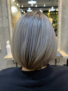 リィリ バイ ロダット 横浜(rili by LODAT) ボブ×プラチナグレージュ【rili横浜】