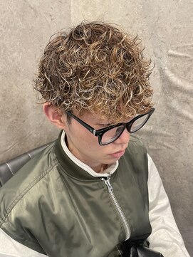 ガーデンエス 府中店(GARDENes) 【波巻きスパイラルパーマ】