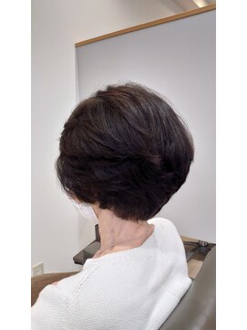 ヘア アトリエ ヴィヴァーチェ(hair atelier Vivace) 上品オトナショートカット