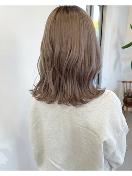 エメ 小山(Aimer) ミルクティー/ブリーチ1回～/シアカラー/小山