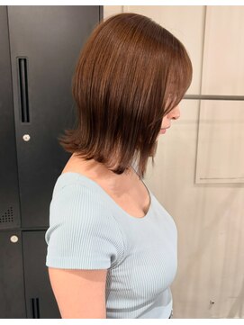 アトレ(attrait) ◆ナチュラルブラウンカラー/外はねミディアム