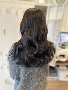 ロンドルピナス 小倉(Lond Lupinus) ミディアムヘア暗めカラー/デザインカラー/フェイスフレーミング