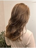 ピンクベージュレイヤーボブニュアンスカラー外ハネボブショート
