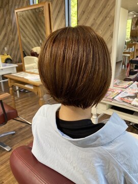 ルネッサンスヘアー ラファエロ(RAFFAELLO) ボブスタイル エドルクオンカラー ハリ、コシ、艶をcare