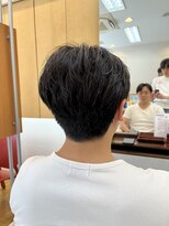 マキシム ナカイ(MAXIM NAKAI)&nbsp;メンズスタイル　センターパート　フェザーショート