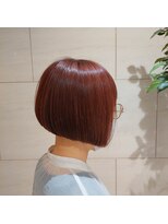 ルクール(Le Coeur)&nbsp;パキッとレッドカラーでミニボブ