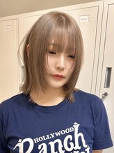 ヒビヲ 天神警固(HIBIO) レイヤーカットレイヤーボブダブルカラーブリーチベージュ