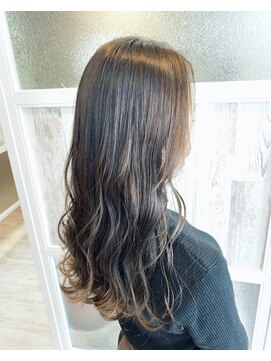 シュガーイシノマキ(SUGAR ishinomaki) 赤み消し☆オリーブグレージュ