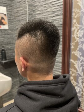 プレミアムバーバー 赤坂店(PREMIUM BARBER produce by HIRO GINZA) フェードボウズ【ヒロ銀座】赤坂/バーバー/パーマ