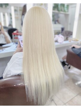 リリィー(LILY) 【LILY】　抜きっぱなしブロンド　☆　担当　しおん