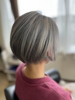 コア フィール ア デイ(COIFFURE A DAY)&nbsp;【プラチナカラーショートボブ】M3Dお得クーポン