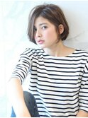 ■SOLセンター南・18-19■ベージュアッシュかき上げ耳かけボブ