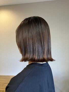 リポゾ(Riposo.) 肩上切りっぱなしショート